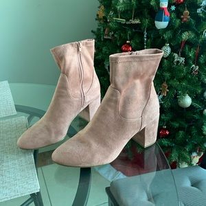 Old Navy Women Faux Suede Booties Dusty Pink size 11
